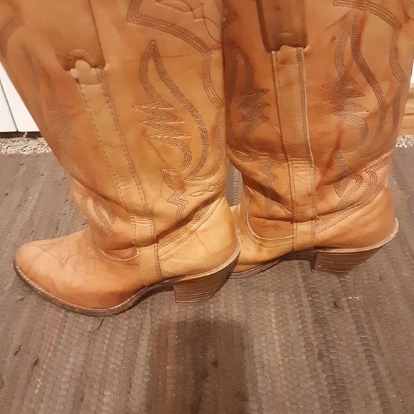 Miss Capezio Vintage Western Boots 👢 - Picture 5 of 12